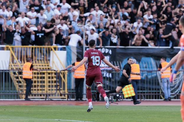 Hajduk slavio protiv Rijeke u Jadranskom derbiju pred više od 30 tisuća  ljudi - Večernji.hr