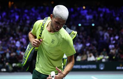 Šok za Alcaraza! Izletio s turnira i dozvolio Sinneru šansu za br. 1