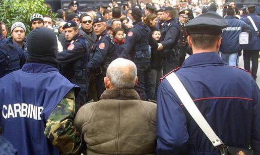 Talijanska policija uhitila čak 64 napuljska mafijaša