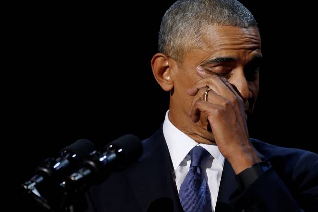 Obama wipes away tears as he delivers his farewell address in Chicago