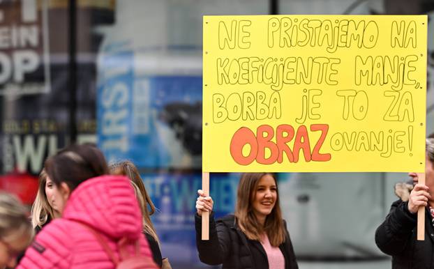 Zagreb: Počelo je okupljanje prosvjednika na Europskom trgu