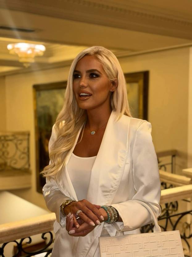 Divi se Dačiću, traži zatvor za sve loše komentare o Vučiću: Tko je srpska političarka Ana?