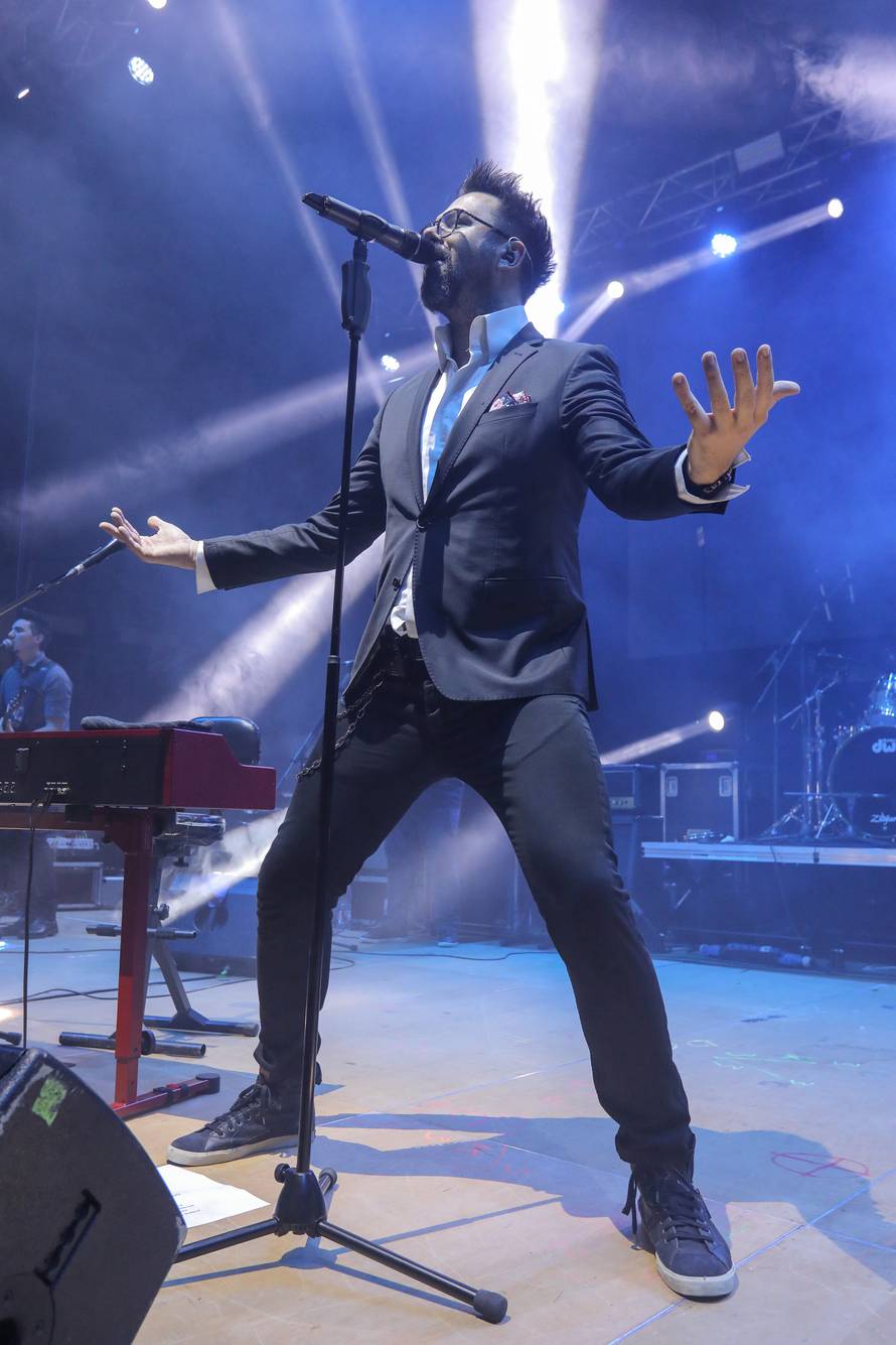 Frankfurt gorio do pet ujutro: 'Na Grdovićev hit trgali majice'