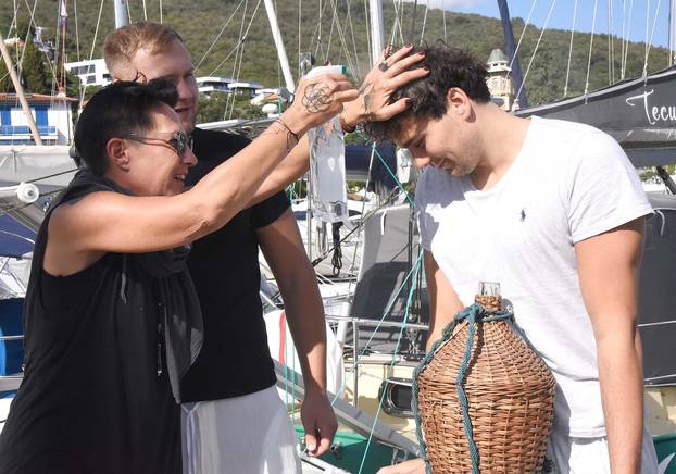 FOTO Vrući kalendar hrvatskih vaterpolista: Kad prvaci svijeta izađu iz bazena i poziraju...
