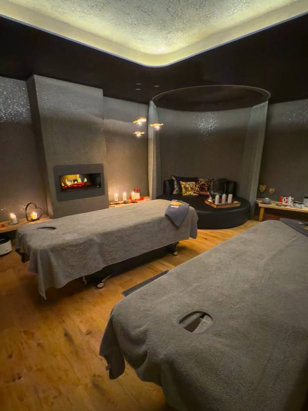 FOTO Ovo je najljepši bazen na Alpama: Topao je, proziran i ima pogled na Dolomite