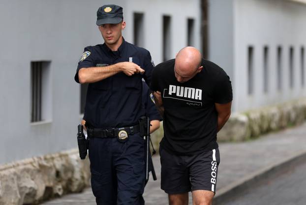 Pula: Na pulski Županijski sud privedena trojica osumnjičena za napad na mladog Slovenca u Poreču