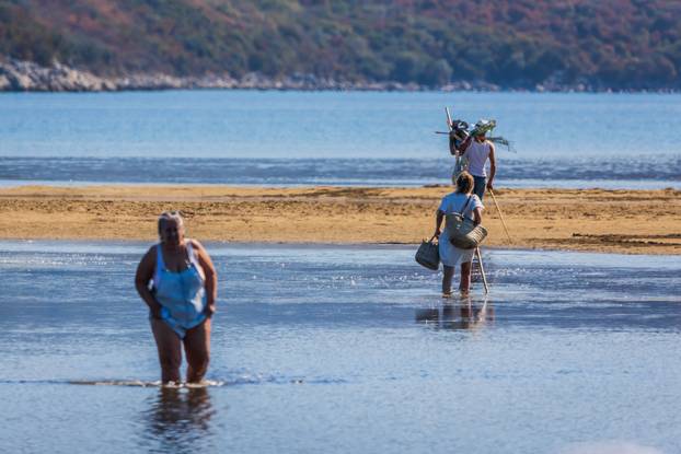 Ušće Neretve: Festival Sand Art festival gdje umjetnici crtaju u pijesku