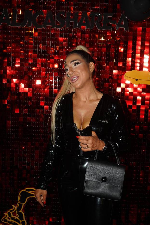 Beograd: Jovana Jeremić organizirala je proslavu 33. rođendana u restoranu Dva jelena