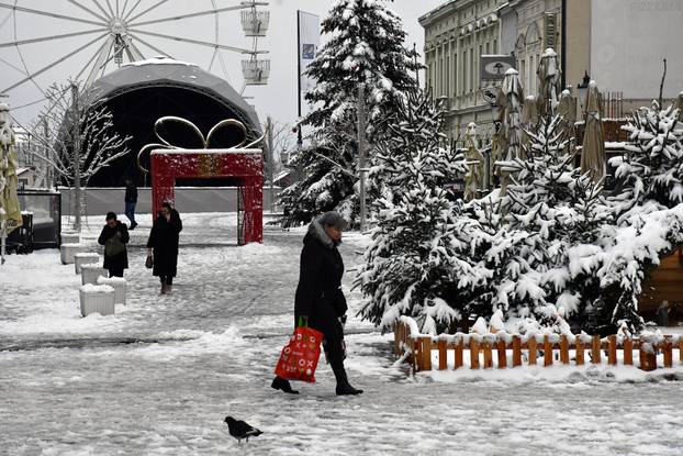 Prava zimska idila na ulicama Slavonskog Broda