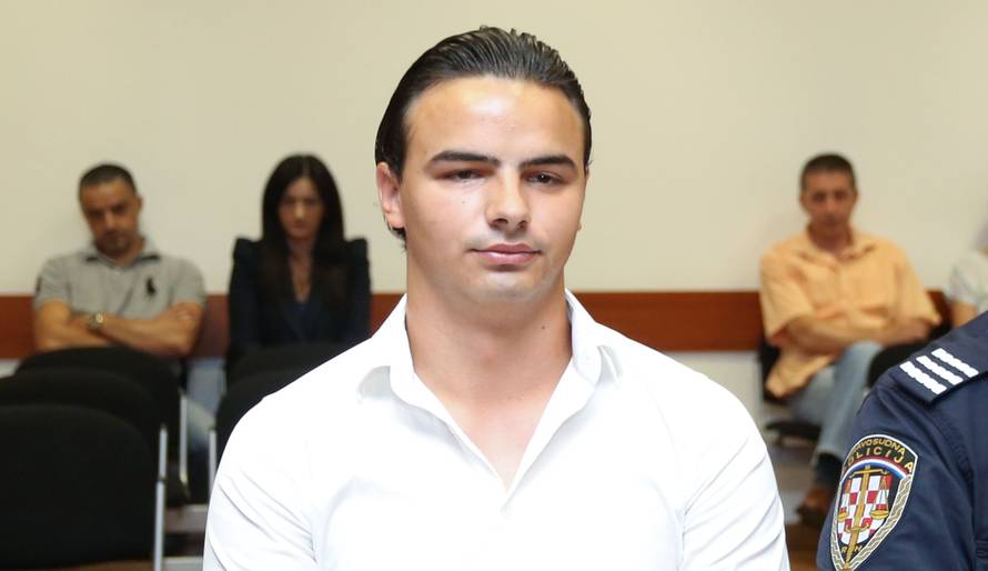 Komšić na sudu, ali prijatelj nije došao: Gazda me ne pušta!