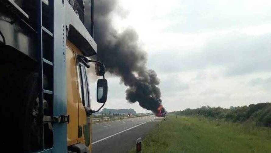 Gorio na autocesti A3: Kamion planuo zbog užarenih kočnica