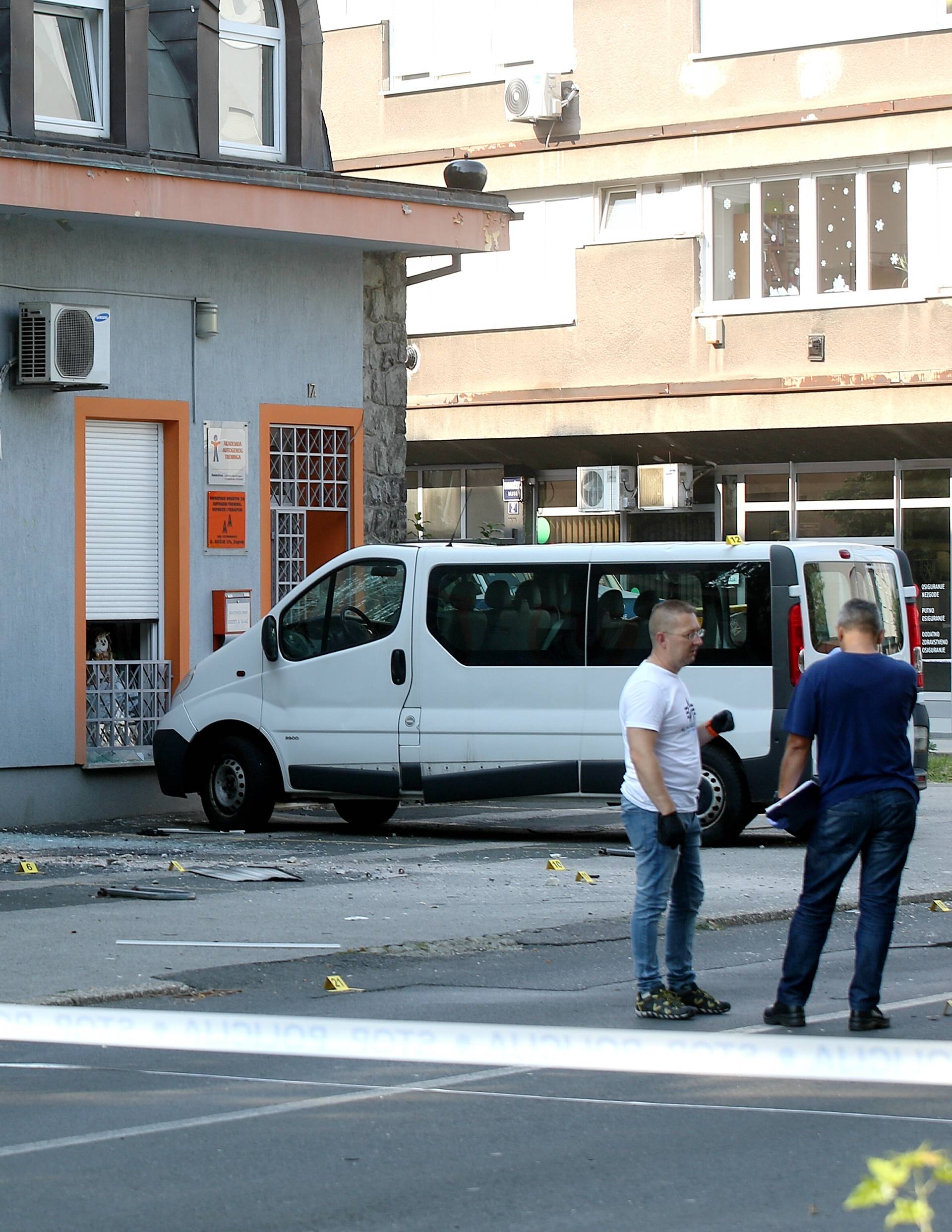 Snažna eksplozija u Zagrebu, oštećen poslovni prostor i auto