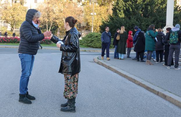 Zagreb: Tradicionalno veliki red za ovogodišnje ulaznice za balet Orašar u HNK
