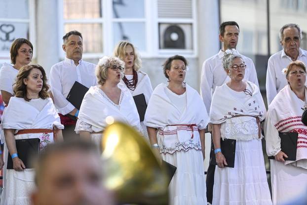 Zagreb: Obilježavanje dana antifašističke borbe na Europskom trgu 