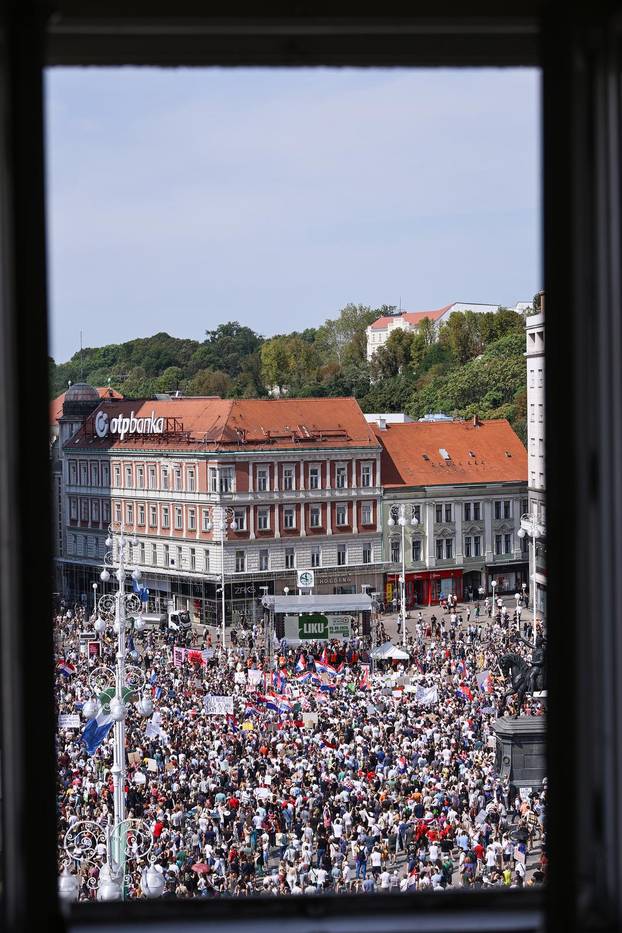 Tisuće prosvjednika preplavile središte Zagreba zbog otpada u Lici