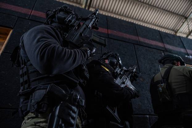 FOTO Counter-strike na hrvatski način! Pogledajte vježbu vojne policije i specijalaca iz MUP-a
