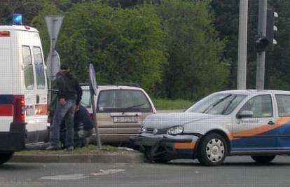 Zagreb: Ozlijeđene dvije žene u prometnoj nesreći