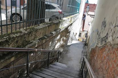 Zagreb: Male stube očišćene nakon objave u medijima kako su zakrčene od ruševina nakon potresa
