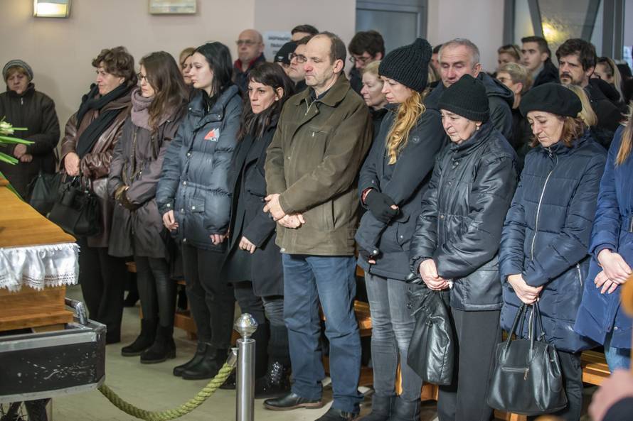 Prijatelji i obitelj neutješni na sprovodu: 'Hvala, a ne zbogom'