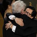 Fotka koja je raznježila mnoge: Harrison Ford i Key Huy Quan zagrlili se kao prije 40 godina