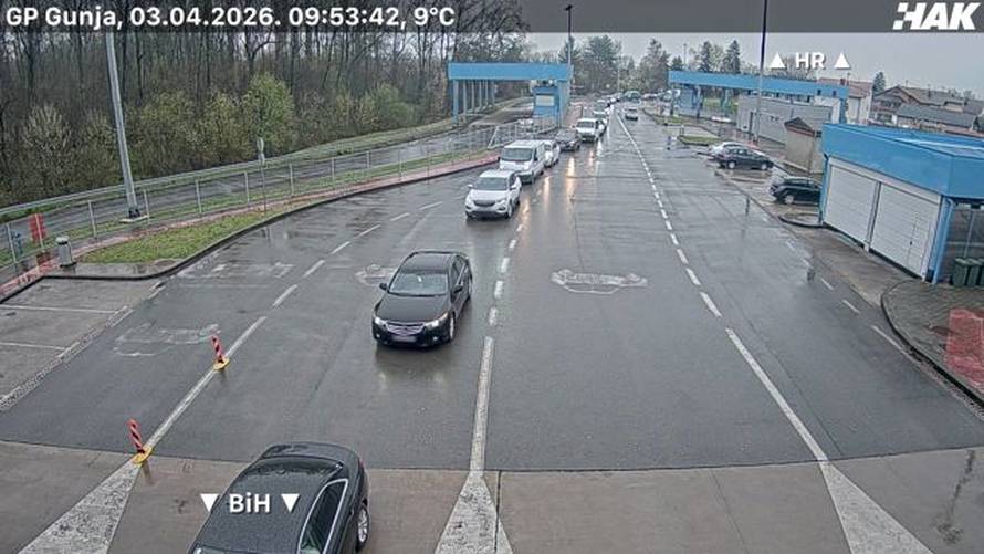 FOTO Na granicama višesatne kolone uoči uskrsnog vikenda