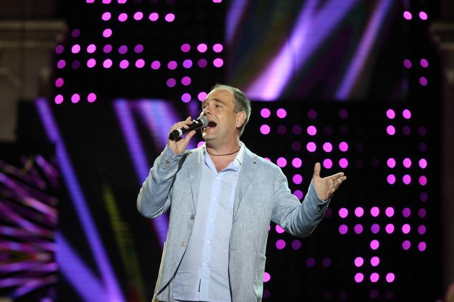 Na 'svoju večer' stigao i Mišo, publika ga dočekala ovacijama