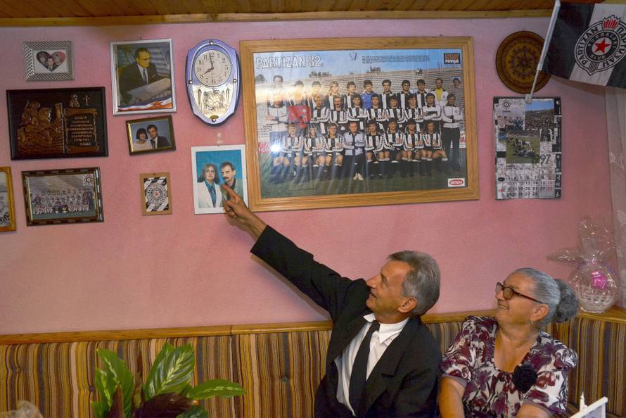 Ziher je ziher! Još dok su živi napravili su sami sebi karmine