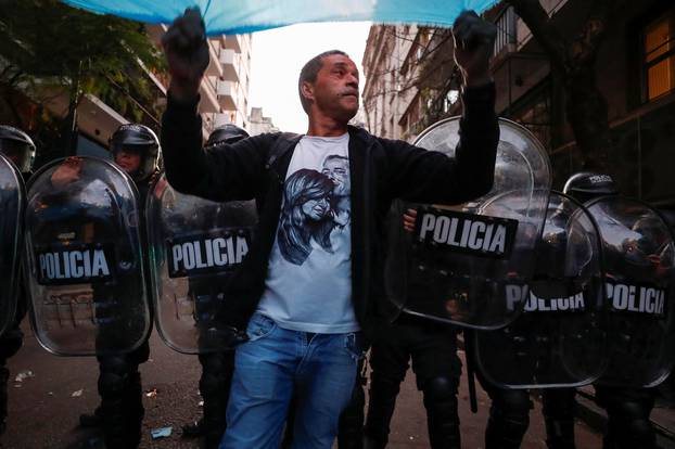 Supporters gather outside Argentina's Vice President Cristina Fernandez de Kirchner's house, in Buenos Aires