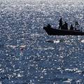 Sigurnosne kamere otkrile su migrante na brodu, kapetan tražio pomoć: 'Imaju noževe'