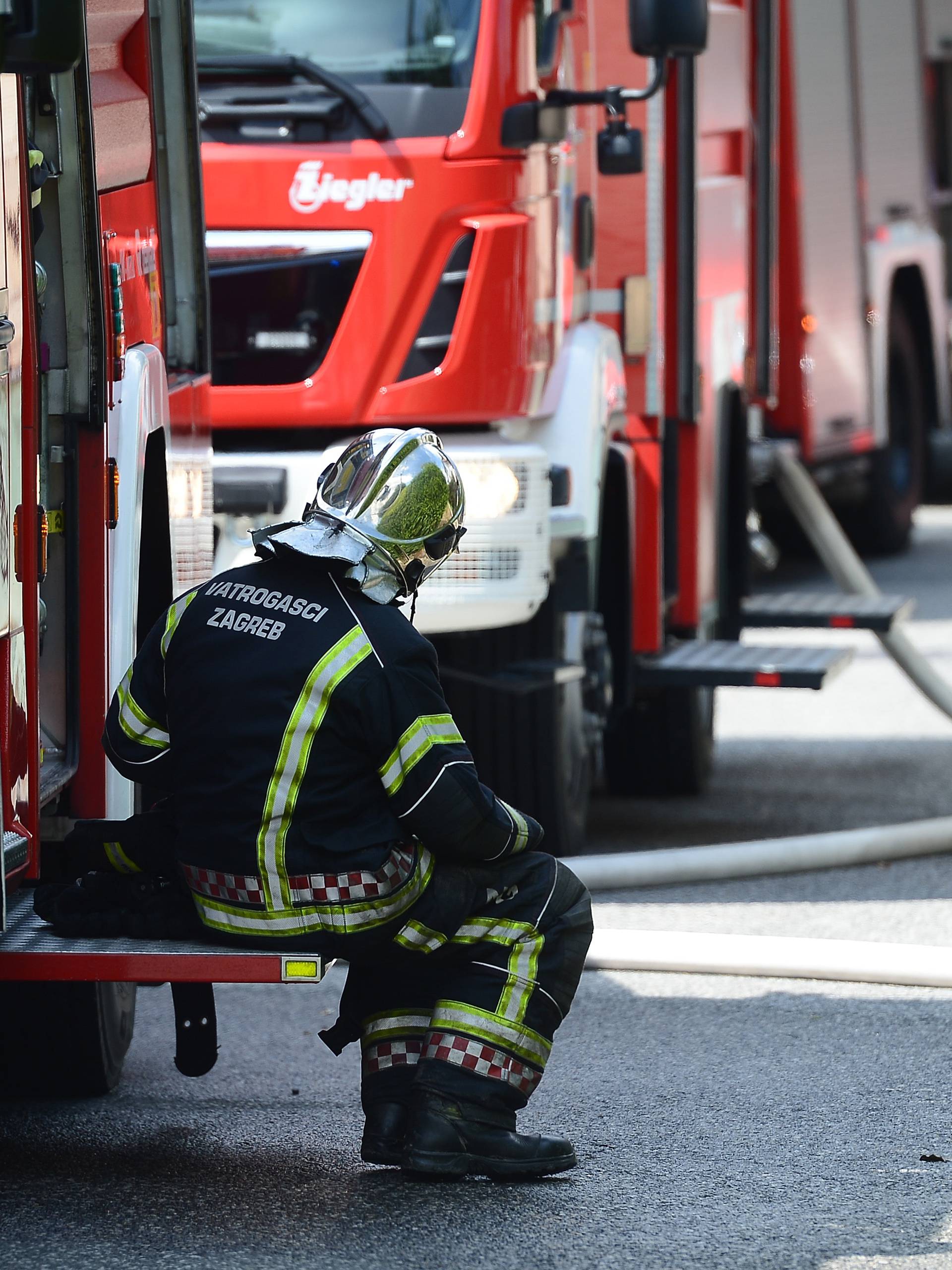 Zagreb: U Dubravi planula obiteljska kuÄa