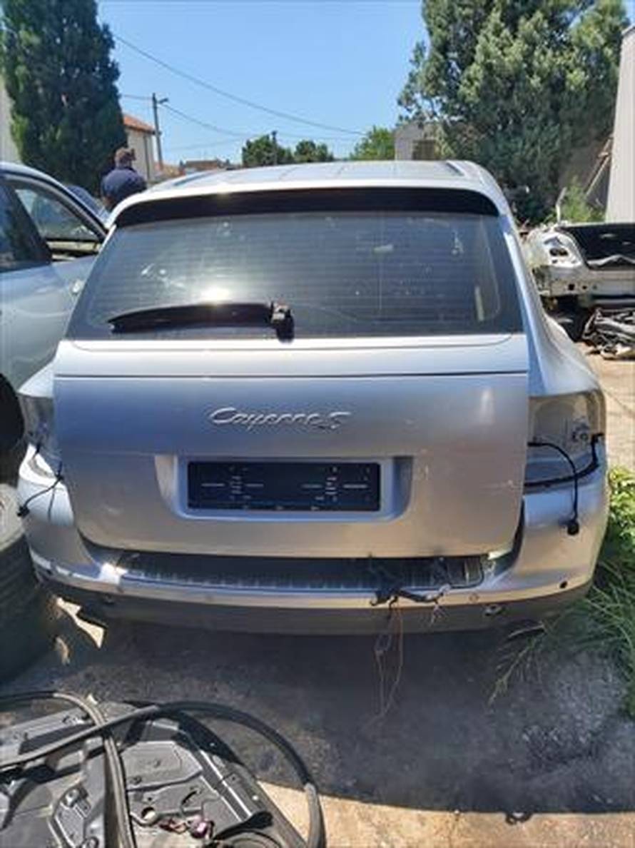 Hercegovački inspektori u akciji zaplijenili čak 125 automobila