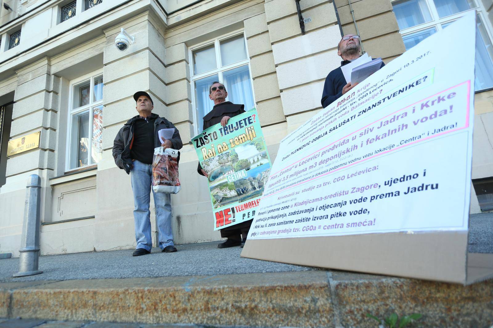 Aktivisti i ekolozi protiv centra u Lećevici: Tu se nalazi rezervoar vode, narušit će zdravlje ljudi