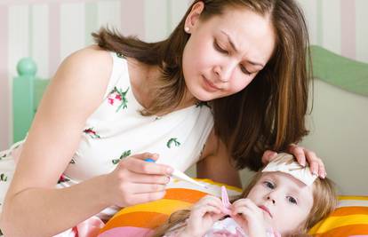 Opasni simptomi kod djece: Ukočen vrat, osip, pseći kašalj