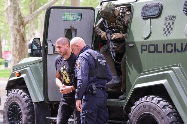 Petar Ćosić i Manuel Vulić Veneno dovedeni su na sud u Zagreb pod jakim mjerama osiguranja