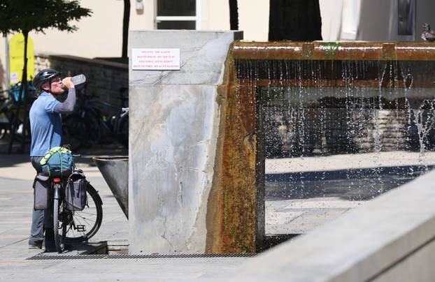 Splitske plaže pune su kupača 