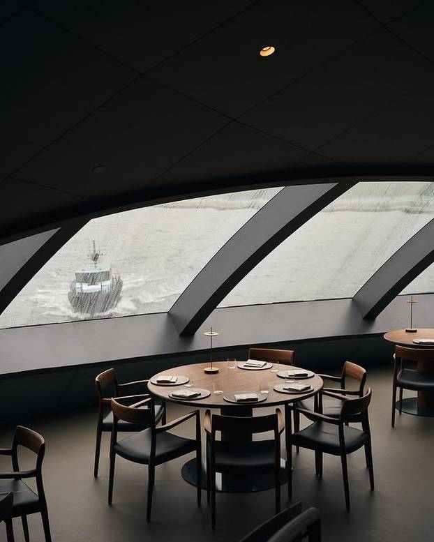 FOTO Spektakl na vodi: Biste li jeli u ovom futurističkom restoranu u norveškom fjordu?