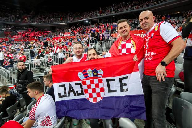 Zagreb: Navijači na susretu Hrvatske i Mađarske na IHF Svjetskom rukometnom prvenstvu 2025.