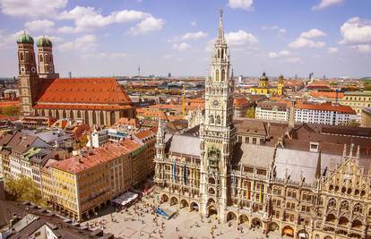 Marienplatz je glavni gradski trg u Münchenu već 857 god.