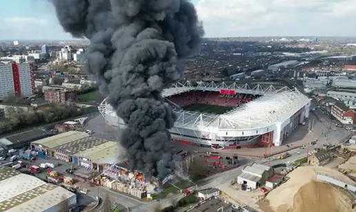 VIDEO Panika u bivšem klubu Mislava Oršića. Veliki požar izbio pored njihova stadiona