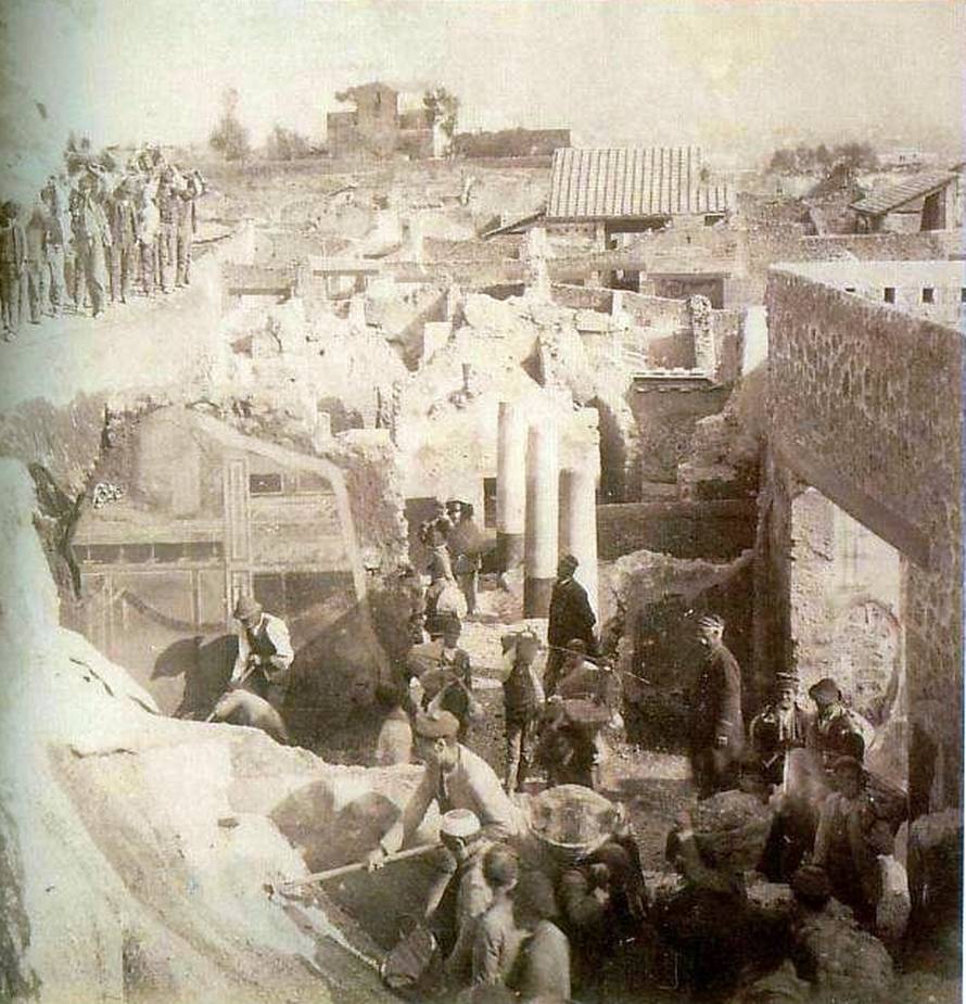 storyeditor/2026-08-27/Excavations_of_a_house_in_Pompeii_at_the_End_of_the_19th_Century__1_.jpg