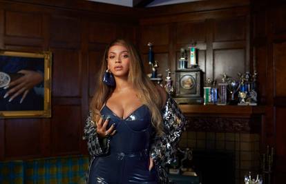 Beyonce kakvu rijetko vidimo: Pozirala u bodyju od lateksa