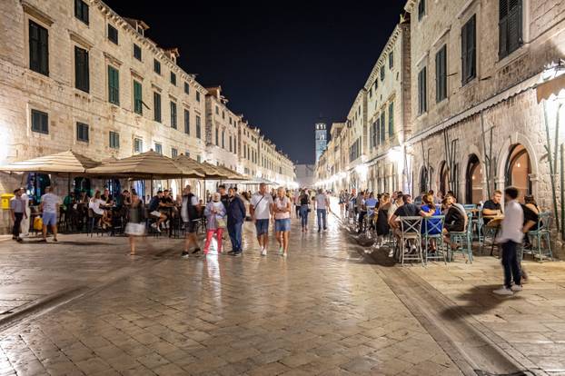 Dubrovnik u večernjim satima