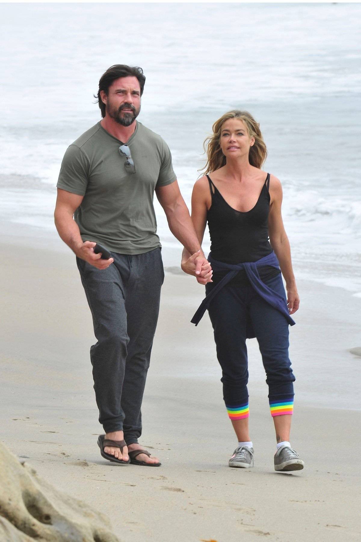Exclusive - Denise Richards After Spending her Wedding Night at the Malibu Beach Inn