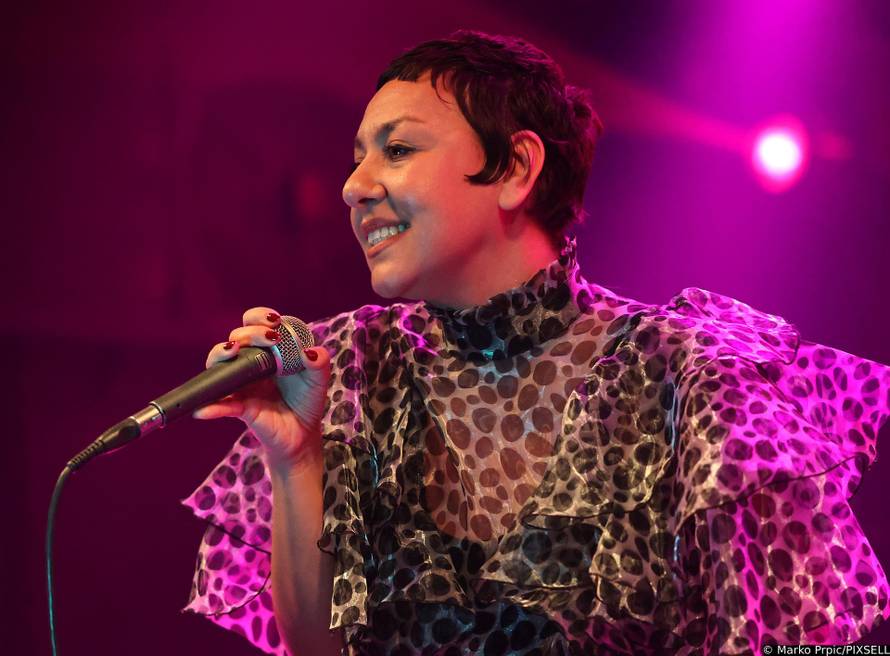 Zagreb:  Je Veux nastupila u Vintage Industrial Baru 