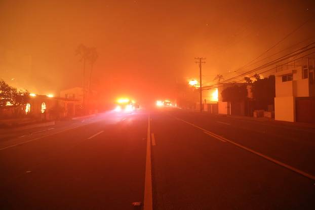 100 FOTOGRAFIJA UŽASA Ovo su vatrogasci snimili u paklu LA-a!