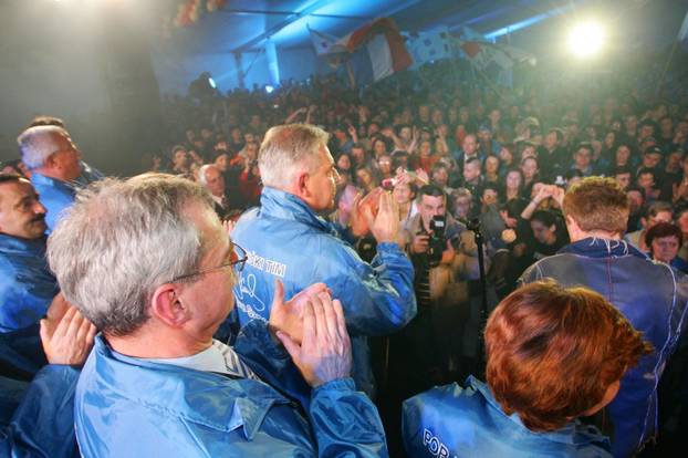 Sanader i simpatizeri: Ovako su HDZ-ovi skupovi izgledali 2007.