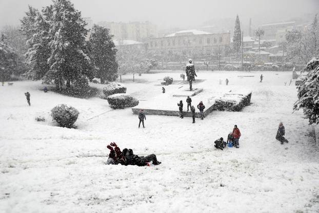 Heavy snowfall in Athens