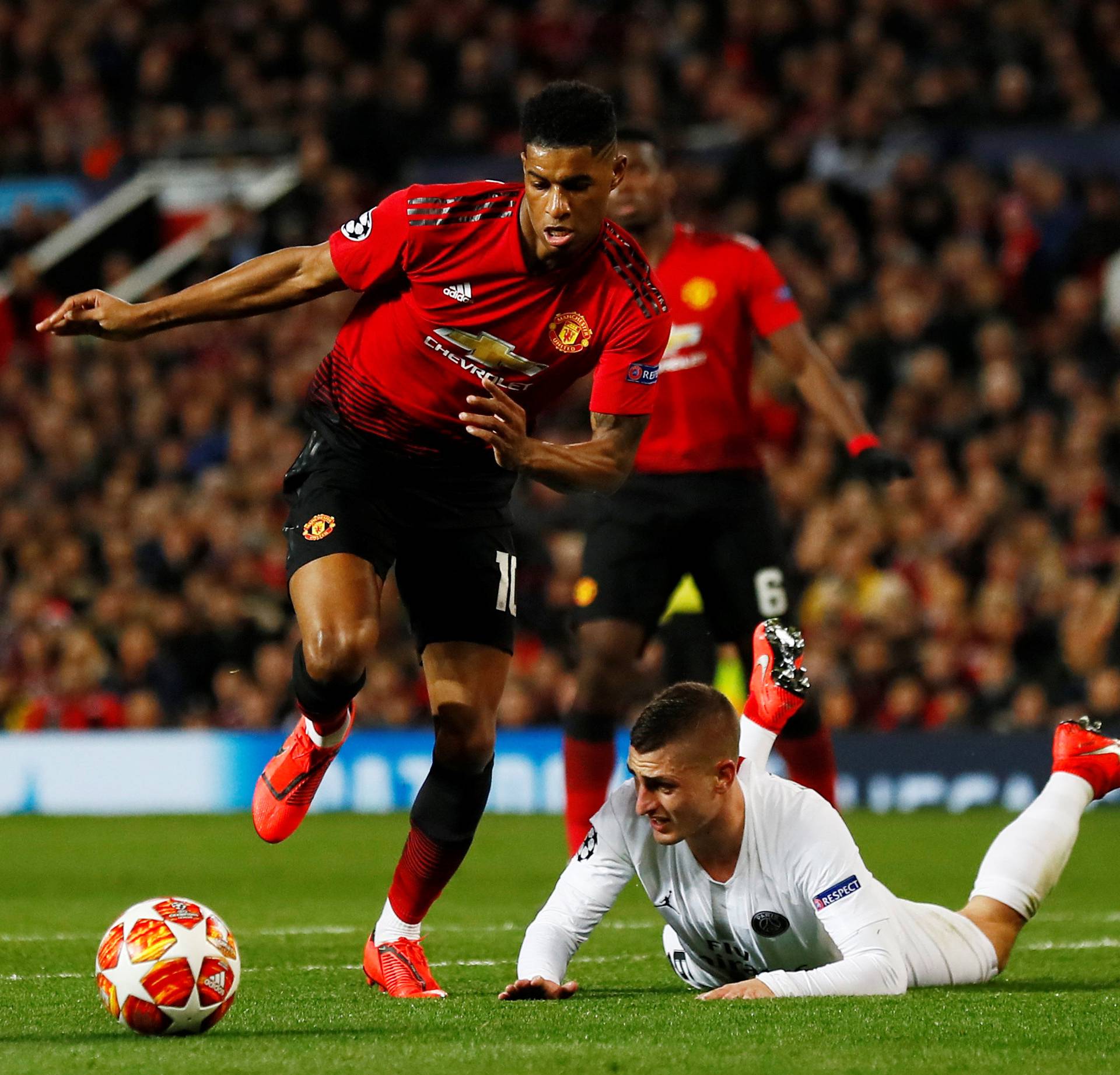 Champions League Round of 16 First Leg - Manchester United v Paris St Germain