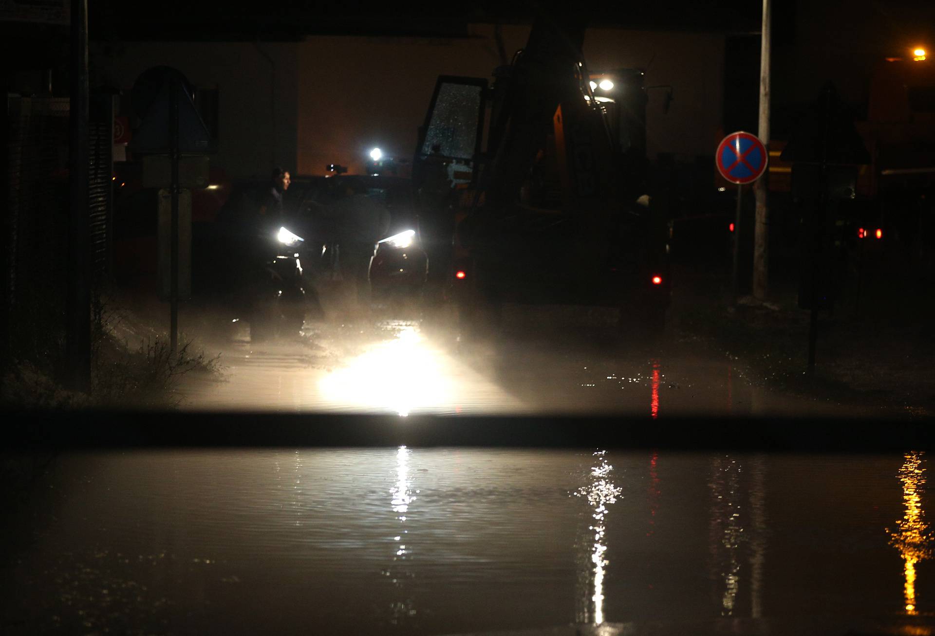 Novo nevrijeme poharalo Zagorje: Nakon tuče obilna kiša potopila ceste kod Poznanovca 