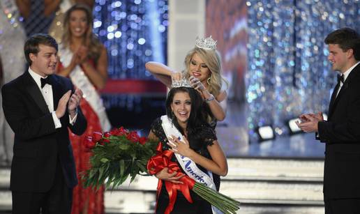 Laura Kaeppeler postala  Miss Amerike zbog oca kažnjenika